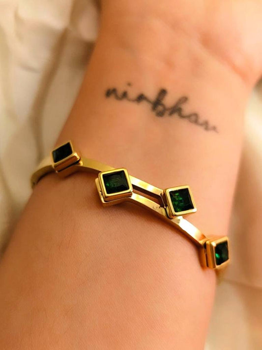 Green Stone Zigzag Bracelet 14Kt Gold Plated Stainless Steel With Green Cz Stones